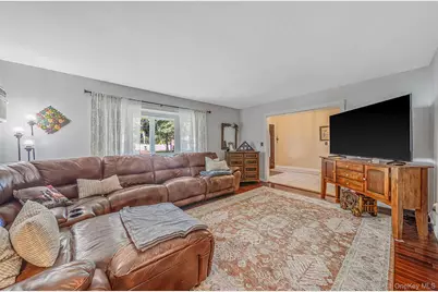 10 Turnpike Boulevard, Middle Island, NY 11953 - Photo 9