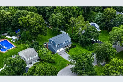 10 Turnpike Boulevard, Middle Island, NY 11953 - Photo 5