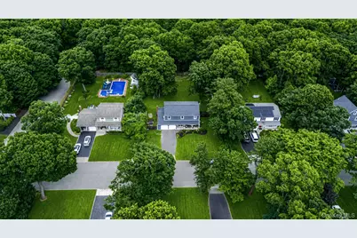 10 Turnpike Boulevard, Middle Island, NY 11953 - Photo 31
