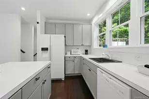 13595 Soundview Ave, Southold, NY 11971 - Photo 7