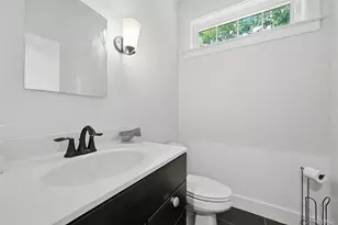 13595 Soundview Ave, Southold, NY 11971 - Photo 9