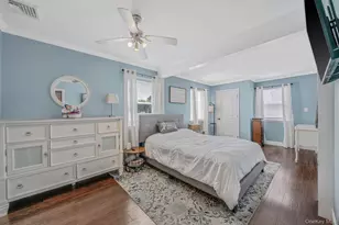 822 Milligan Ln, West Islip, NY 11795 - Photo 13