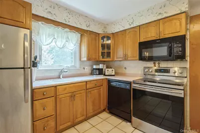 35 Sherman Street, Huntington, NY 11743 - Photo 11