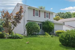 35 Sherman St, Huntington, NY 11743 - Photo 3
