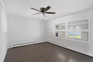 56 Summer Ln, Hicksville, NY 11801 - Photo 9