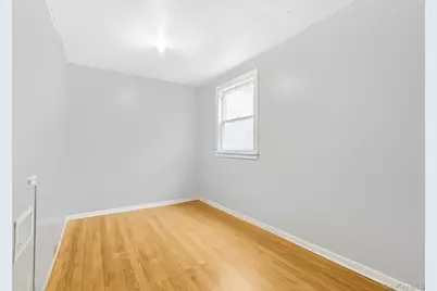 68 Cliff Drive, Hicksville, NY 11801 - Photo 11