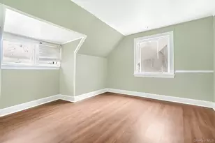 68 Cliff Dr, Hicksville, NY 11801 - Photo 17