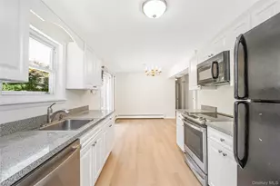 93 Raynor Rd, Ridge, NY 11961 - Photo 17