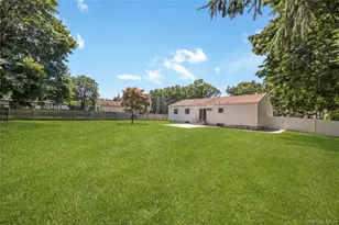 93 Raynor Rd, Ridge, NY 11961 - Photo 9