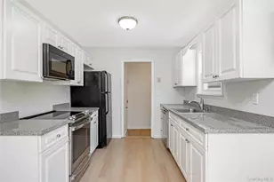 93 Raynor Rd, Ridge, NY 11961 - Photo 13