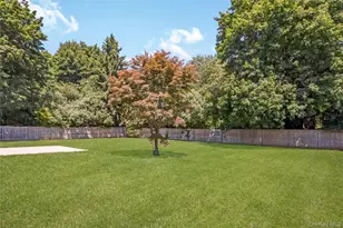 93 Raynor Rd, Ridge, NY 11961 - Photo 7