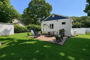 11 Cooke Ave, Holtsville, NY 11742 - Photo 5