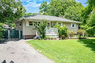 71 Pinewood Dr, Shirley, NY 11967 - Photo 17