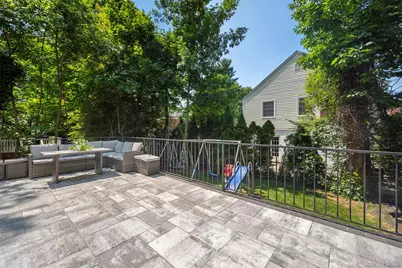 6 Brookbridge Road, Great Neck, NY 11021 - Photo 15