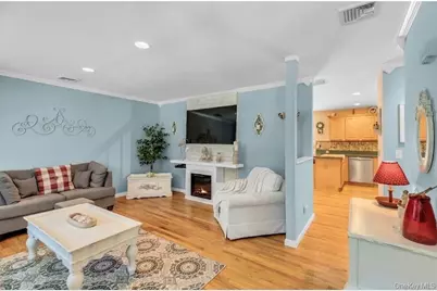 705 Fanning Road, New Suffolk, NY 11956 - Photo 9