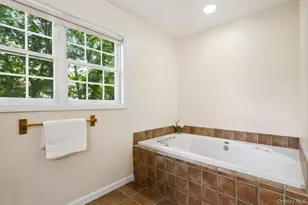 921 Shore Acres Dr, Mamaroneck, NY 10543 - Photo 17