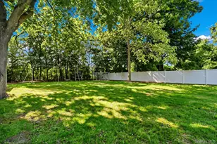 1228 Hyman Ave, Bay Shore, NY 11706 - Photo 23