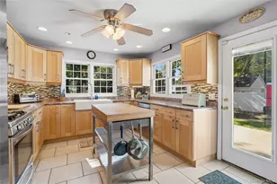 1228 Hyman Ave, Bay Shore, NY 11706 - Photo 11