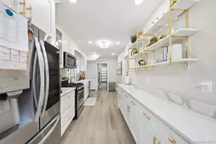 123 Briggs Ave, Yonkers, NY 10701 - Photo 9