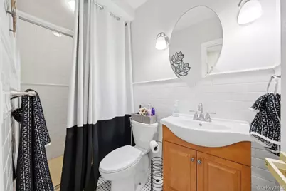 123 Briggs Avenue, Yonkers, NY 10701 - Photo 19