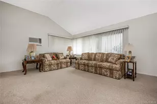2 Mozart Ln, Bethpage, NY 11714 - Photo 5