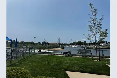 445 Mariners Way, Copiague, NY 11726 - Photo 7
