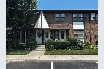 445 Mariners Way, Copiague, NY 11726 - Photo 1