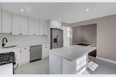 128 W 17th Street, Deer Park, NY 11729 - Photo 11