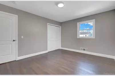 128 W 17th Street, Deer Park, NY 11729 - Photo 17