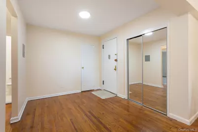 1910 Pelham Parkway S #5C, Bronx, NY 10461 - Photo 3