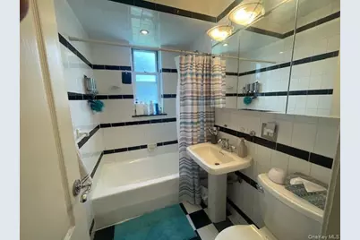 1385 Broadway #A33, Hewlett, NY 11557 - Photo 9