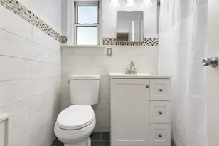150 Charter Cir, Ossining, NY 10562 - Photo 15