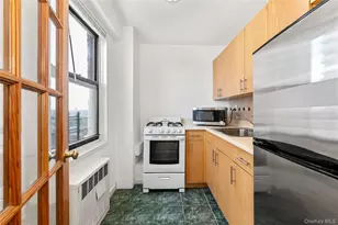 42-55 Colden St, Flushing, NY 11355 - Photo 5