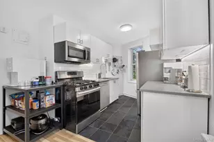 241-20 Northern Blvd, Little Neck, NY 11362 - Photo 13