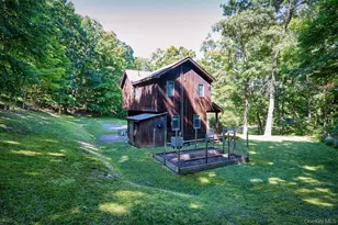 10 Dickman Farm Rd, Red Hook, NY 12571 - Photo 11