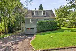 20 Bird Pl, White Plains, NY 10605 - Photo 23