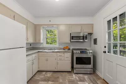 20 Bird Place, White Plains, NY 10605 - Photo 9