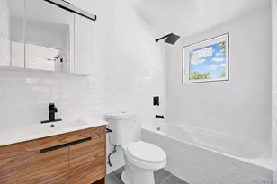 14386 232nd St, Springfield Gardens, NY 11413 - Photo 9