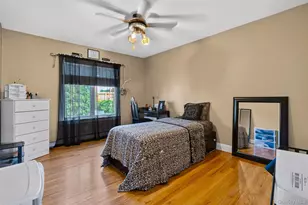 696 Hewlett St, Franklin Square, NY 11010 - Photo 35