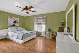 696 Hewlett St, Franklin Square, NY 11010 - Photo 29