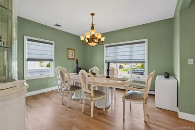 696 Hewlett Street, Franklin Square, NY 11010 - Photo 25