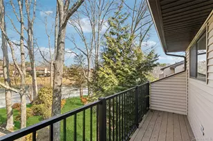 87 Northgate Cir, Melville, NY 11747 - Photo 9