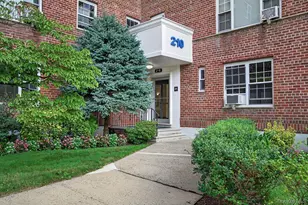210 Pelham Rd, New Rochelle, NY 10805 - Photo 21