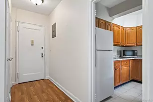 210 Pelham Rd, New Rochelle, NY 10805 - Photo 3