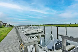 1 Anchorage Way, Freeport, NY 11520 - Photo 35