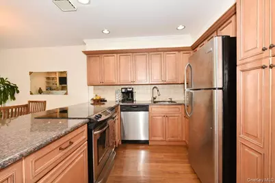 1 Anchorage Way #1108, Freeport, NY 11520 - Photo 9