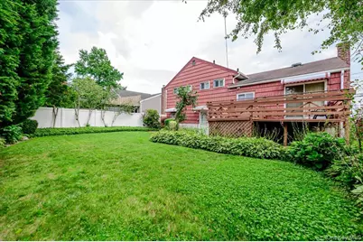377 Bellmore Road, East Meadow, NY 11554 - Photo 23