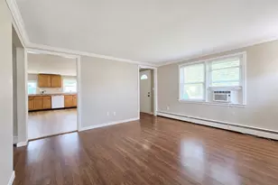 10 Midwood Pl, Farmingville, NY 11738 - Photo 3
