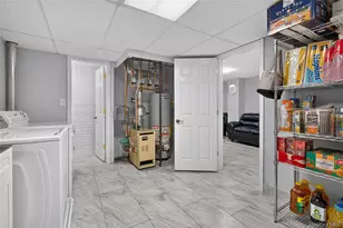 354 Robinson Ave, Newburgh, NY 12550 - Photo 37