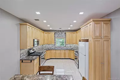 3314 Parkview Drive, Spring Valley, NY 10977 - Photo 21